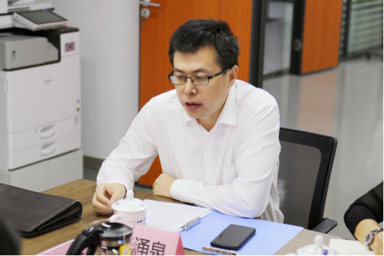 首先,李涌泉介绍了协会秘书长公开招聘工作情况.